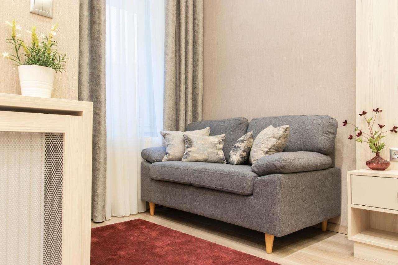 Central Relax Boutique Suites บูดาเปสต์ ภายนอก รูปภาพ