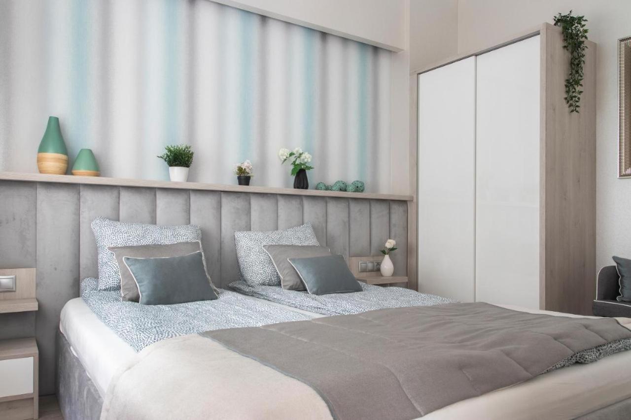 Central Relax Boutique Suites บูดาเปสต์ ภายนอก รูปภาพ